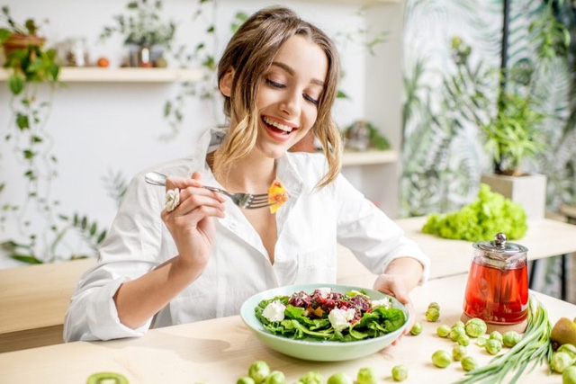 Ăn uống chậm giúp giảm căng thẳng, lo âu và cải thiện tinh thần
